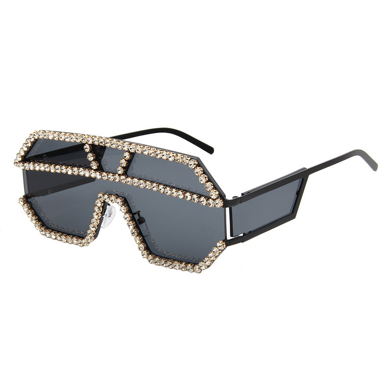 Women's stylish sunglasses with geometric frame and rhinestone embellishment Bowlift