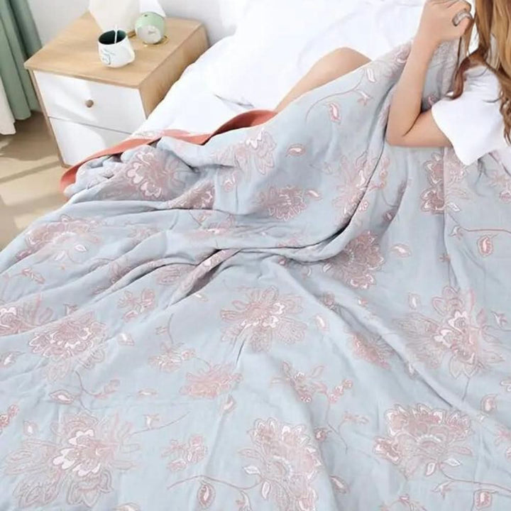 BowLift | FARA - Modern cuddle blanket