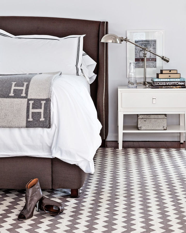 BowLift | and Laine Cashmere Isabelle – Elegant and Soft Blanket for Refined Interior