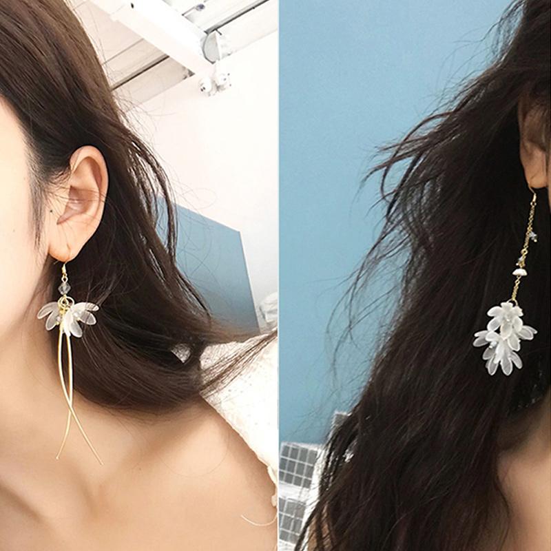 BowLift | Asymmetrical Flower Earrings