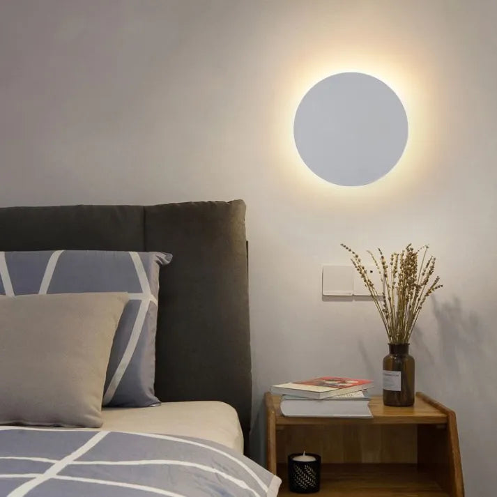 BowLift | Round Wall Lamp in Modern Design