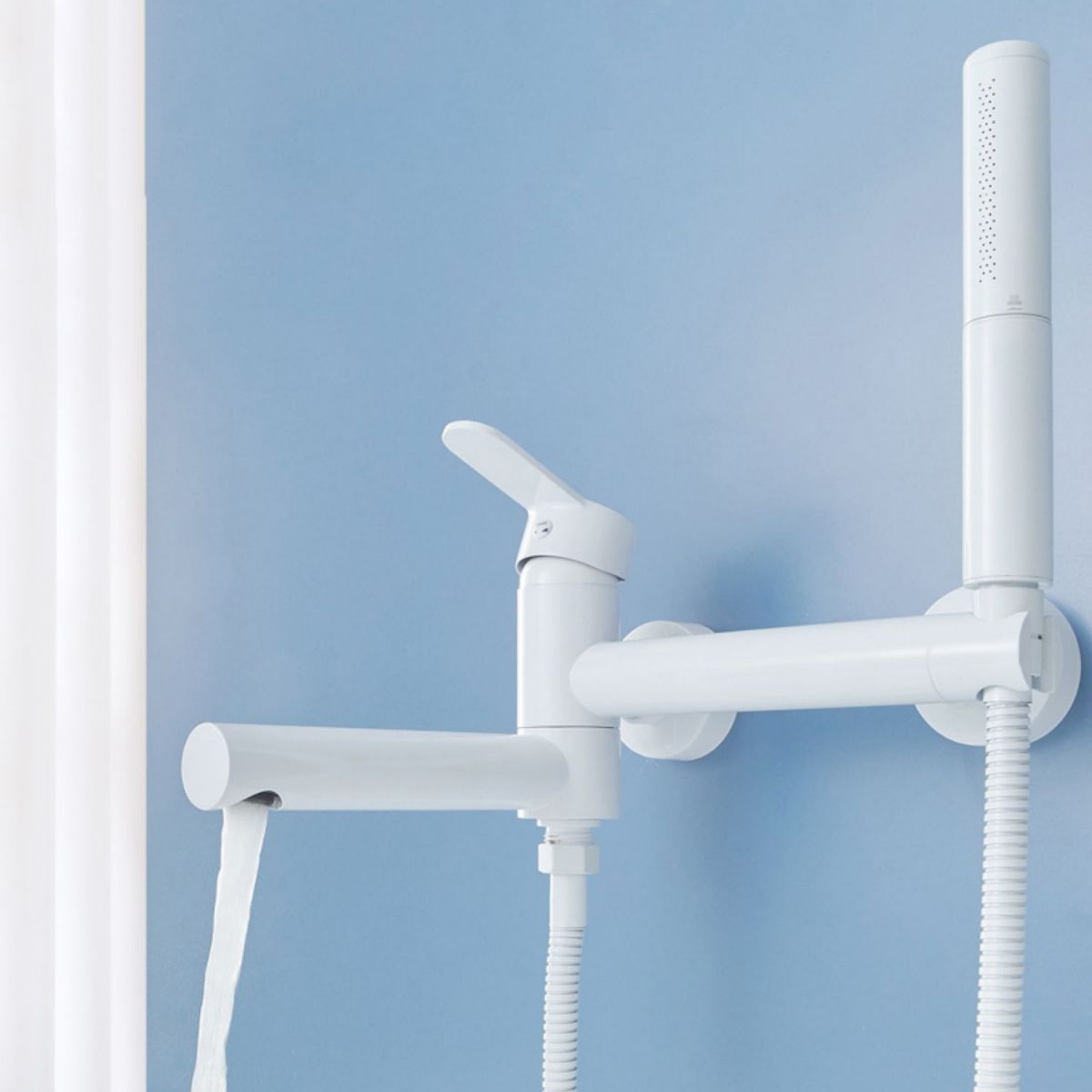BowLift | Metal Modern Bathroom Faucet White Single Handle Bathtub Fill Valve Trim
