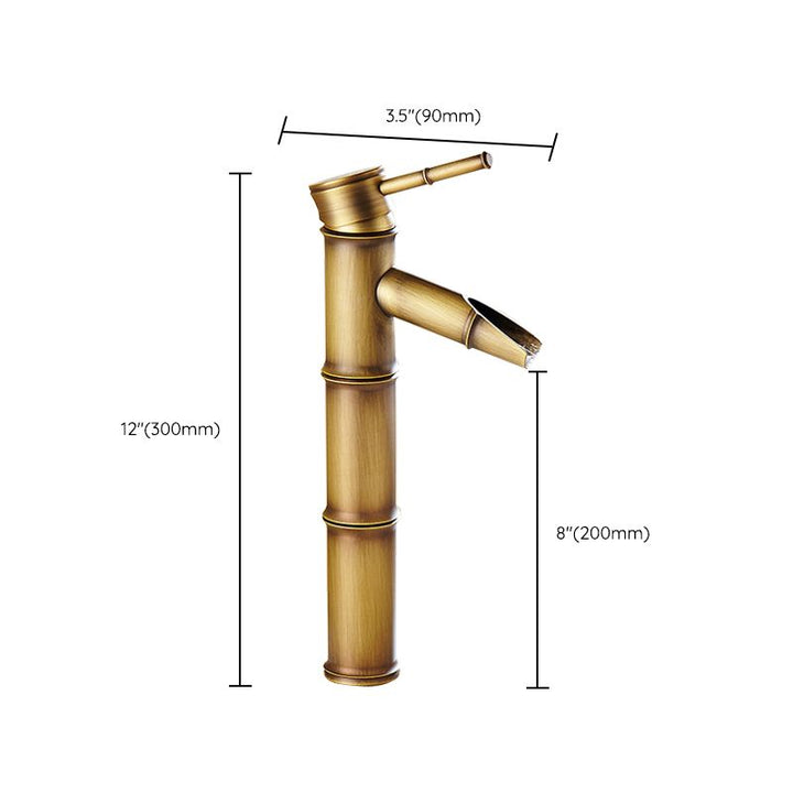 BowLift | Country style single hole basin faucet with a lever handle