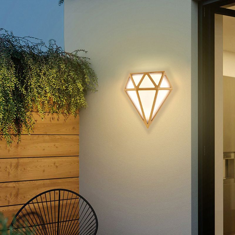 BowLift | Energy-saving light that will illuminate your garden for many years