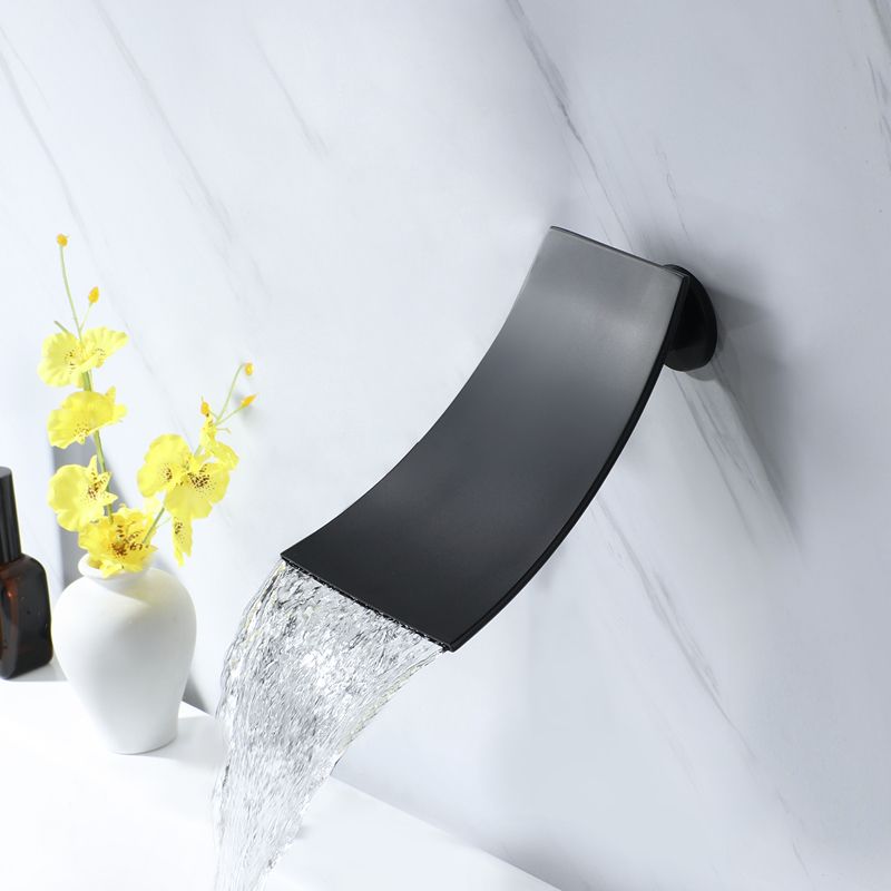 BowLift | Modern Wall-Mounted Bathroom Faucet Low Arc Solid Brass Faucet