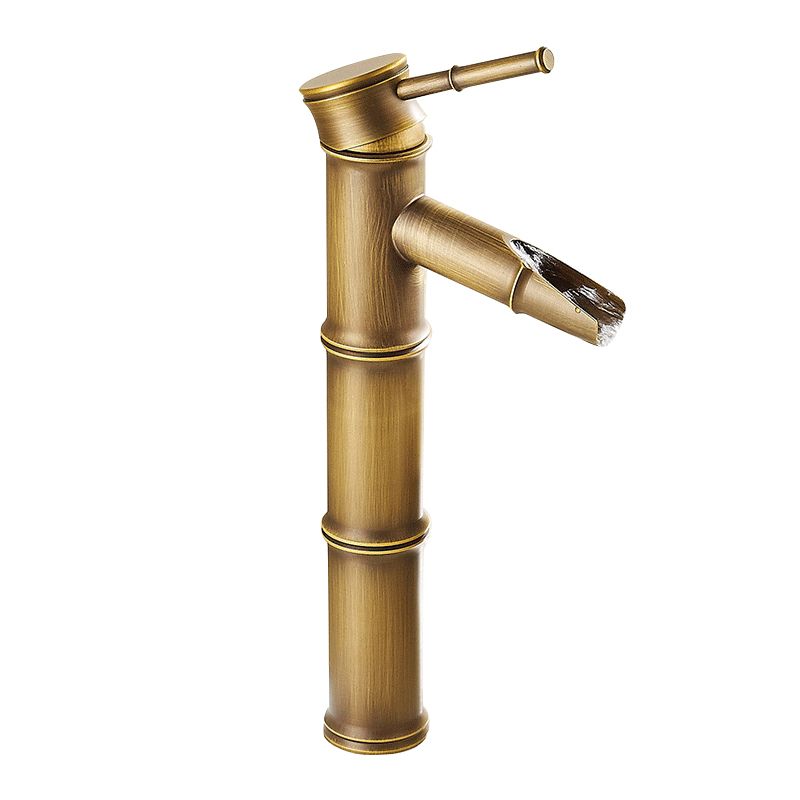 BowLift | Country style single hole basin faucet with a lever handle