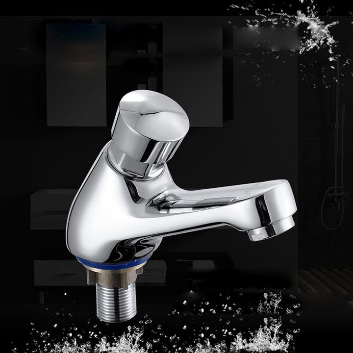 BowLift | Modern sink faucet with brass knob handle, low arc, washbasin faucet