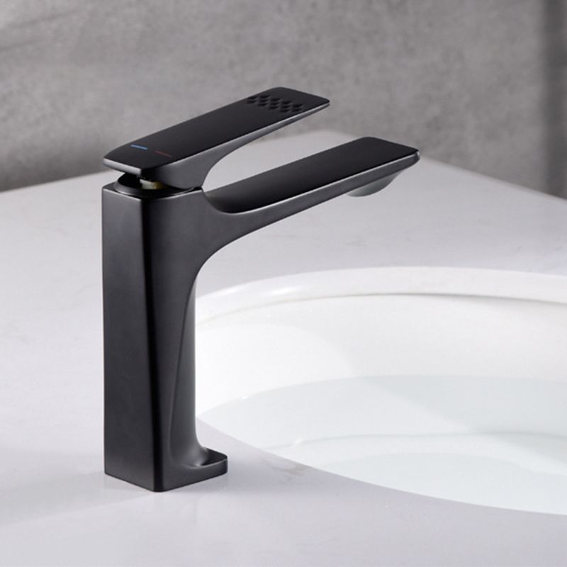 BowLift | Modern Bathroom Faucet Brass Deep Curve Lever Handle with Faucet Hose