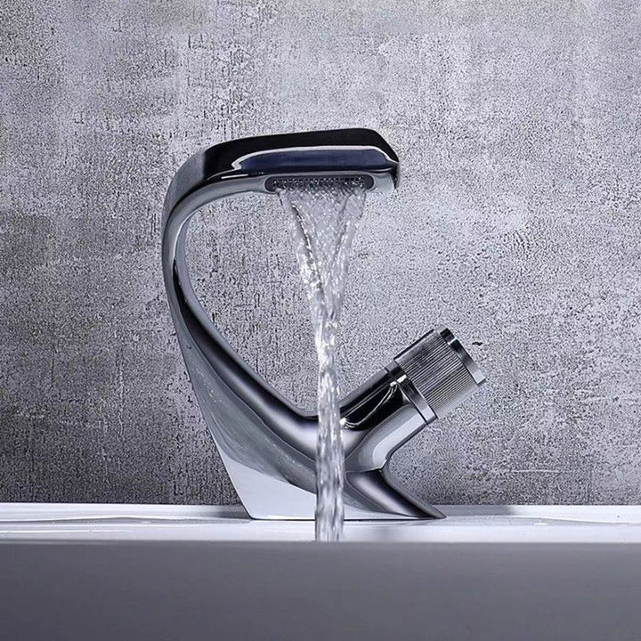 BowLift | Modern Center Connection Faucets Single Lever Faucets with Waterfall Spout