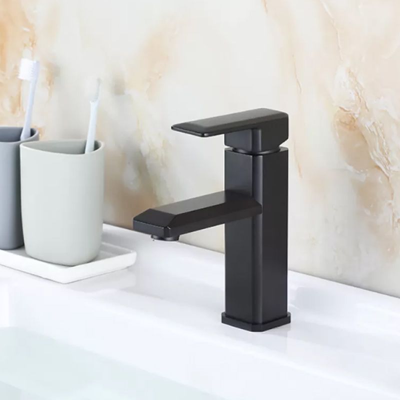 BowLift | Single Hole Faucet 6.69" H Modern Low Arc Bathroom Faucet