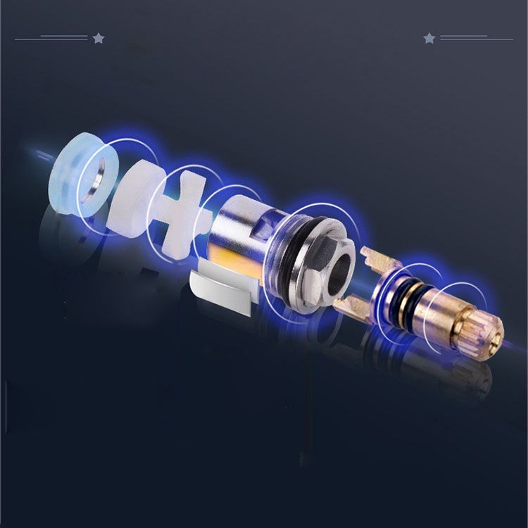 BowLift | Contemporary Water Tap Knob Handle Low Arc Zinc Faucet in Silver