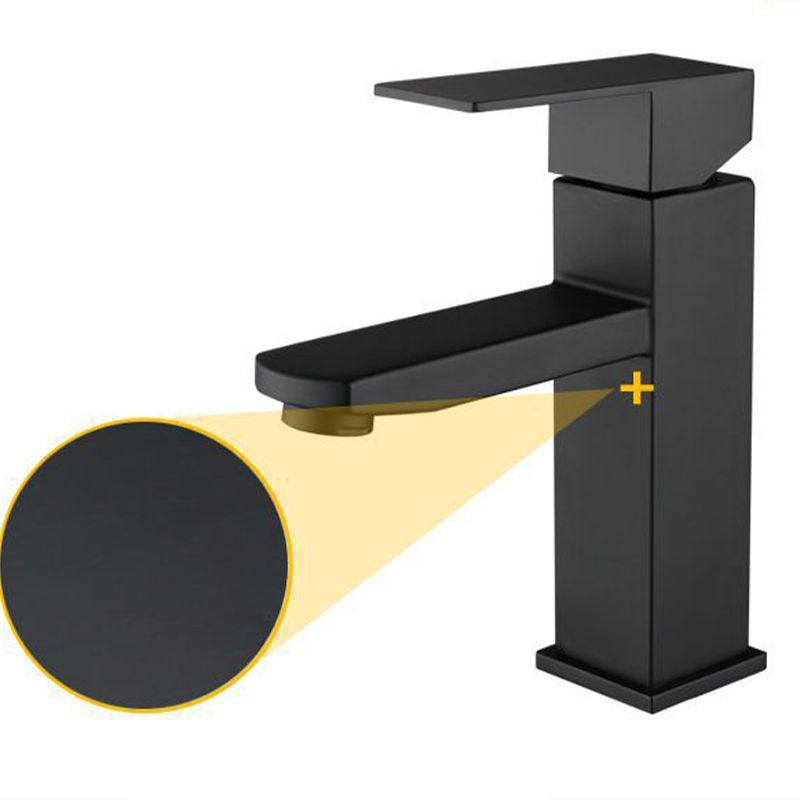 BowLift | Modern Sink Faucet Centerset Bathroom Sink Faucet in Black