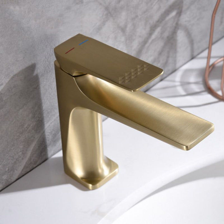 BowLift | Modern Bathroom Faucet Brass Deep Curve Lever Handle with Faucet Hose