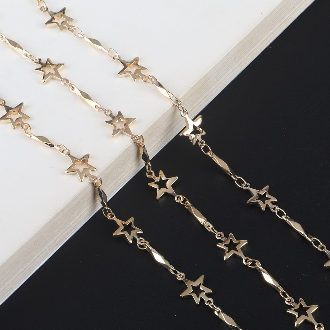 Star-Decorated Eyewear Chain Bowlift