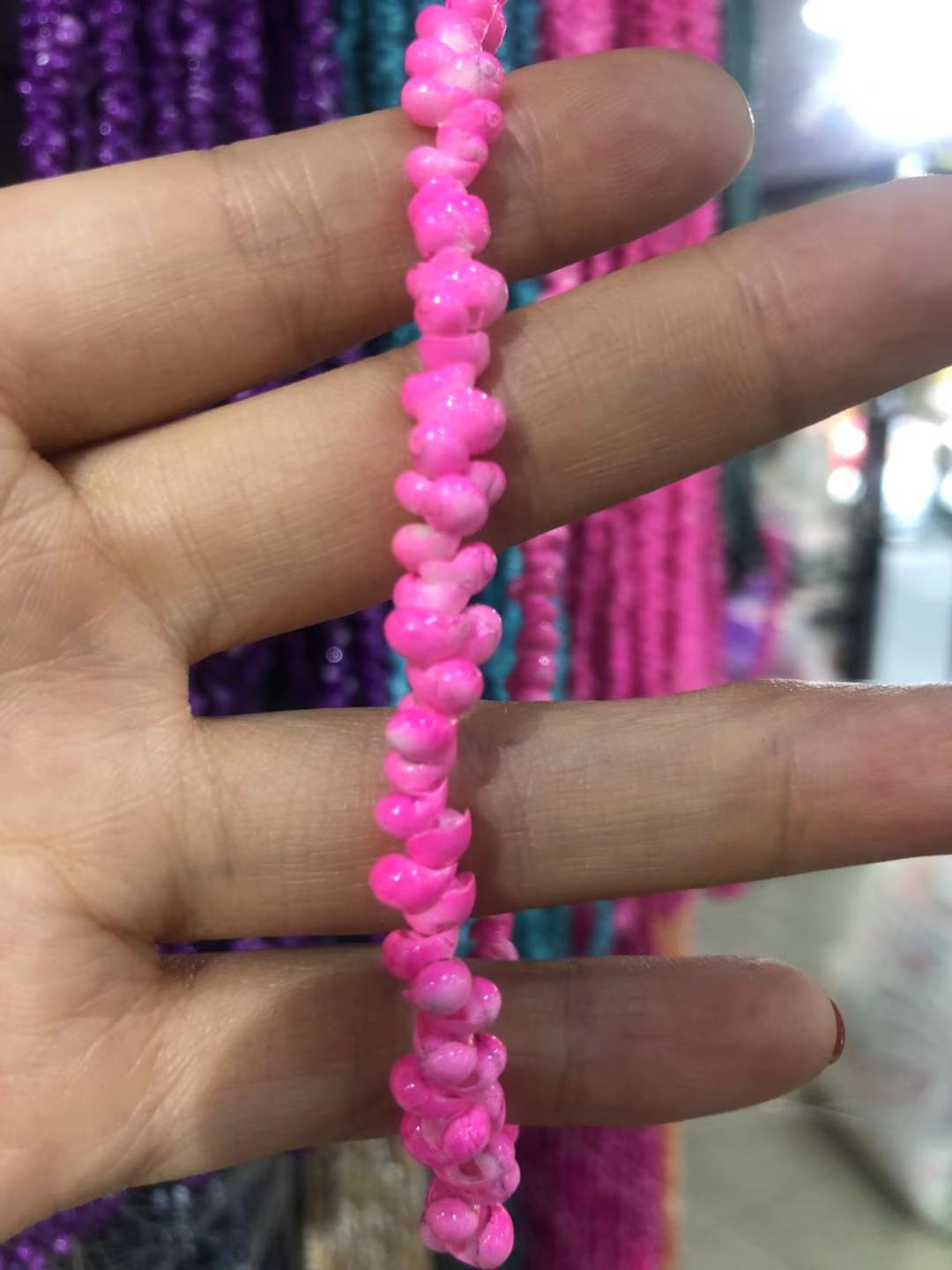 Beaded Eyewear Chain Bowlift