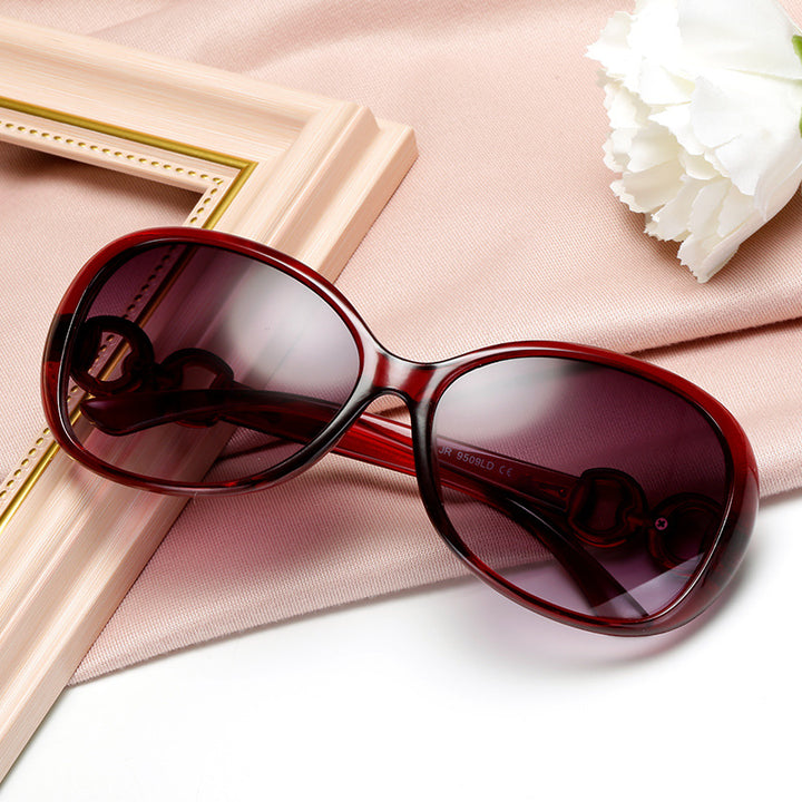 Women luxurious oversized sunglasses with elegant design Bowlift