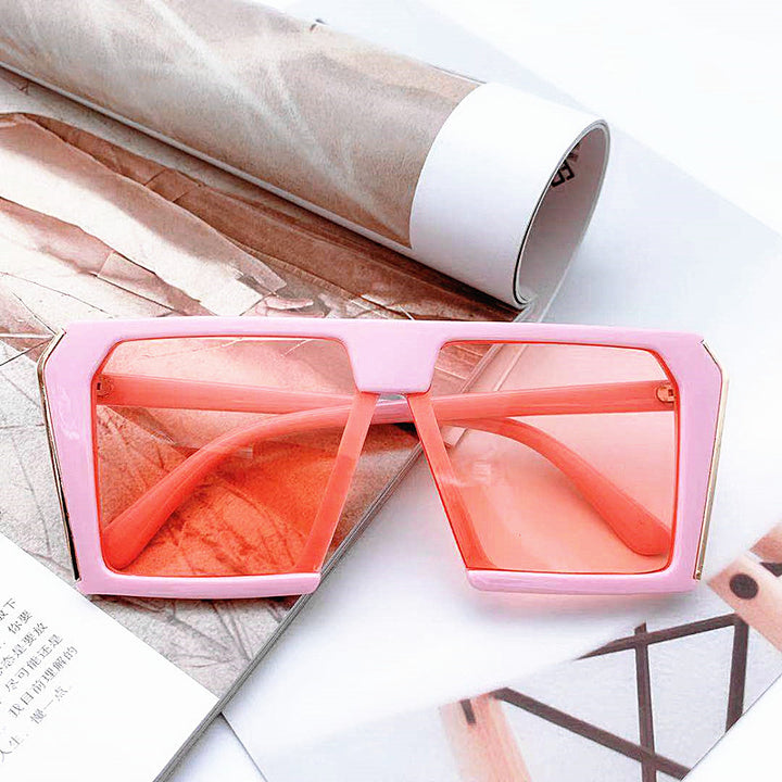 Ladies stylish geometric sunglasses in angular design Bowlift