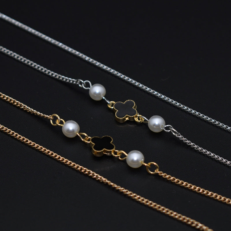 Elegant Layered Eyewear Chain Bowlift