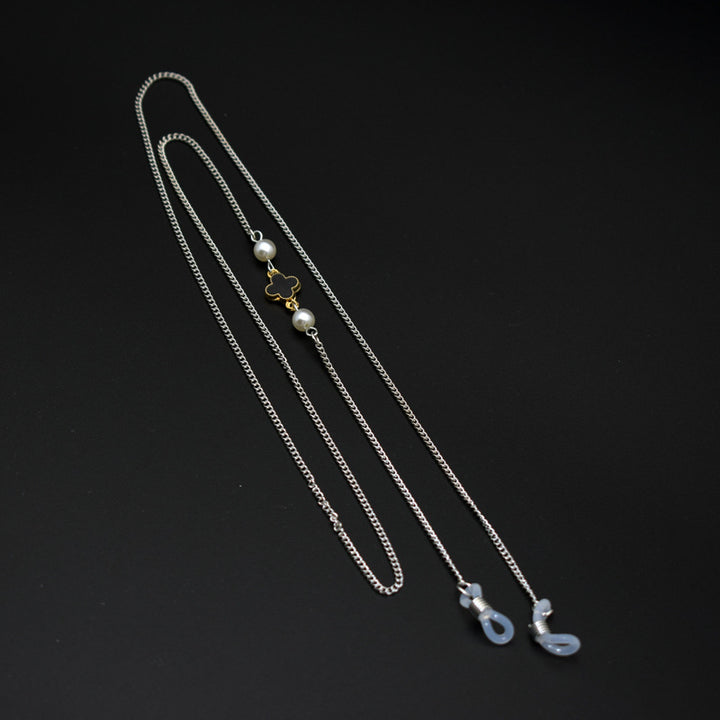 Elegant Layered Eyewear Chain Bowlift
