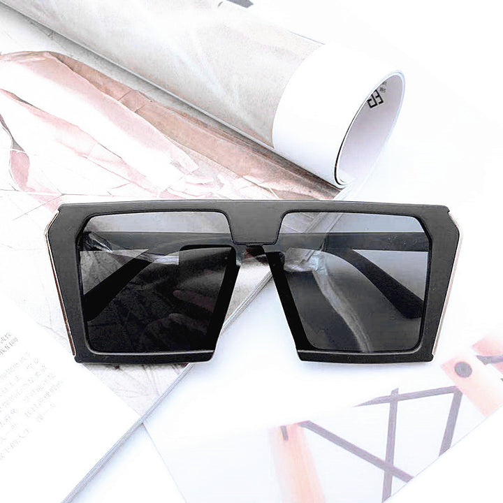 Ladies stylish geometric sunglasses in angular design Bowlift