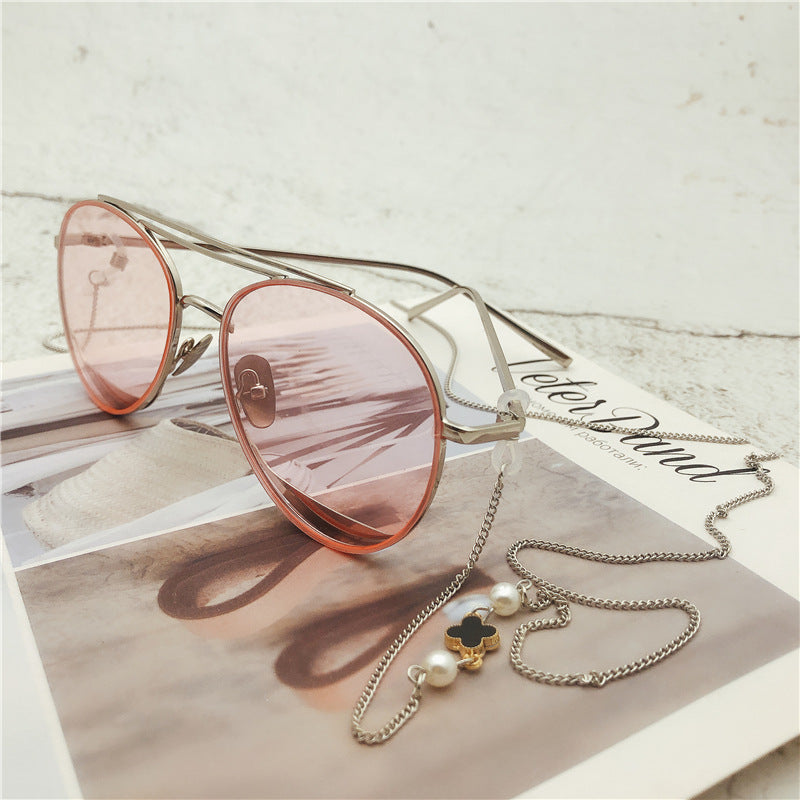 Elegant Layered Eyewear Chain Bowlift