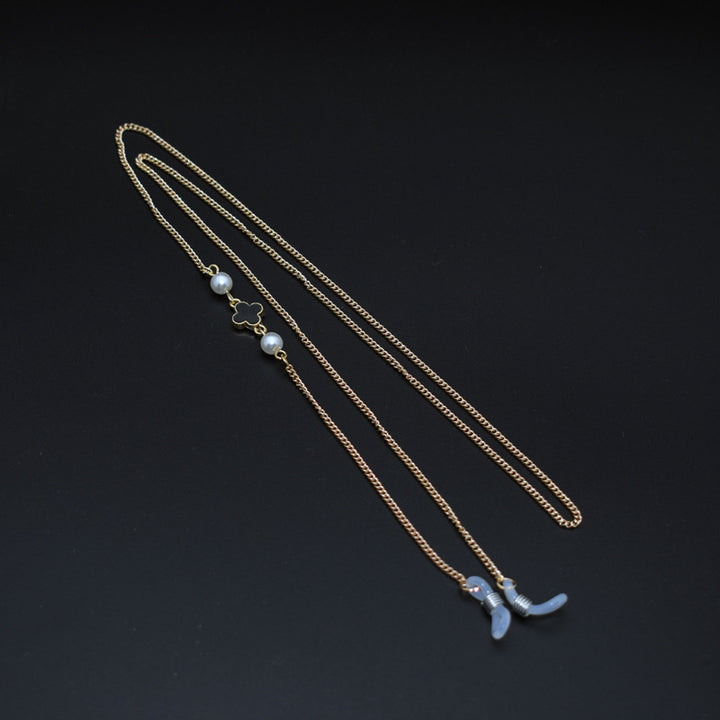 Elegant Layered Eyewear Chain Bowlift