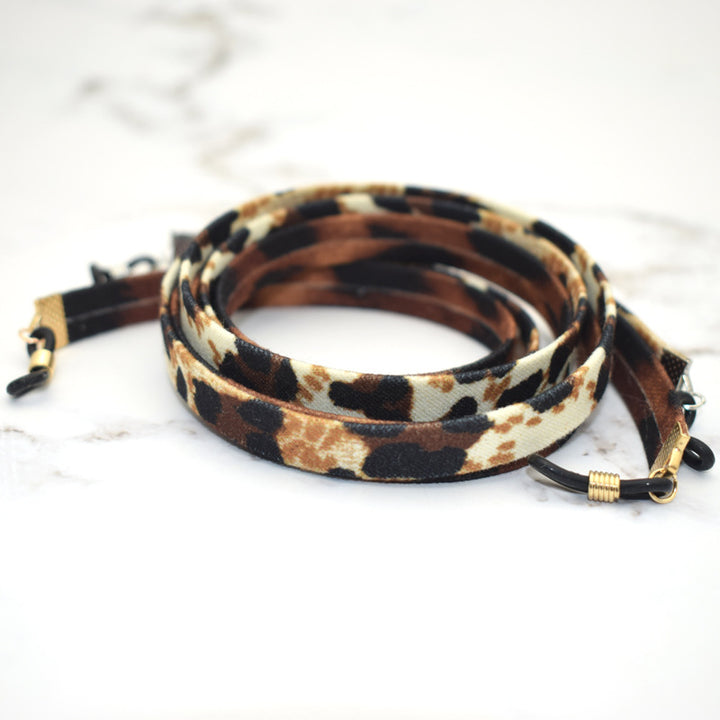 Stylish Velvet Eyewear Chain Bowlift