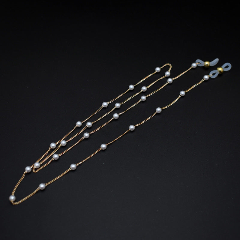 Elegant Multi-Strand Pearl Eyewear Chain Bowlift