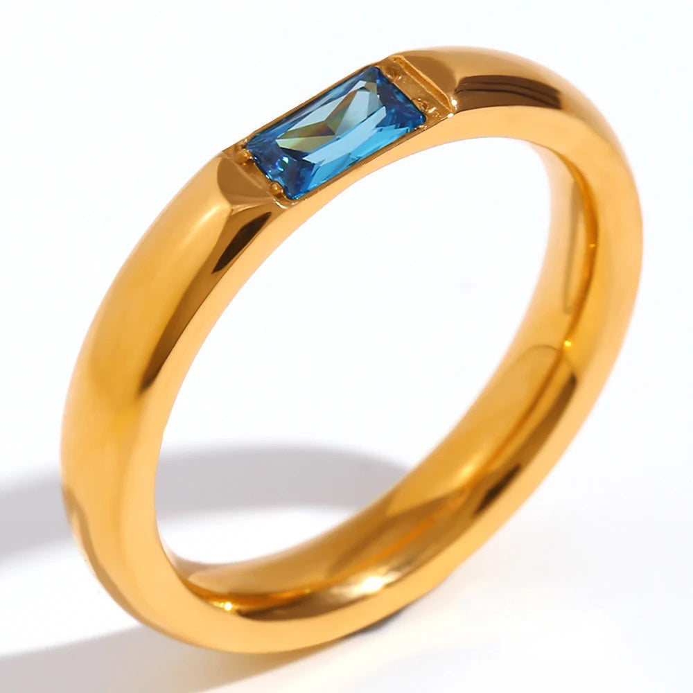 BowLift | 18k Baguette Cut Birthstone Ring