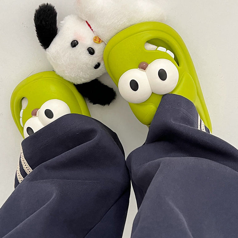 BowLift | Big Eye Dog Slipper