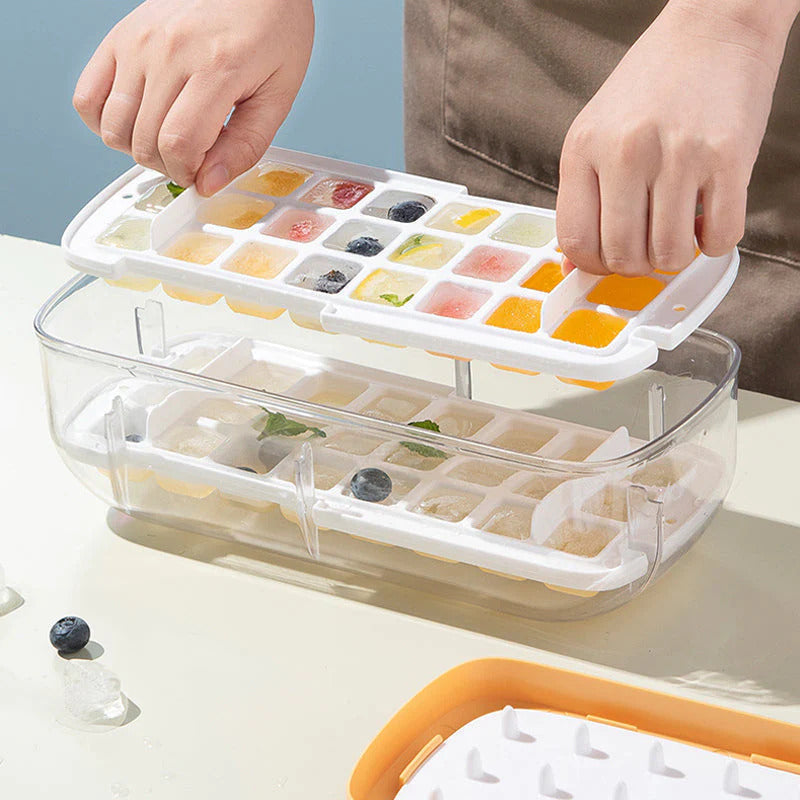 CoolCatcher – Handy Ice Cube Maker with Collection Tray Bowlift