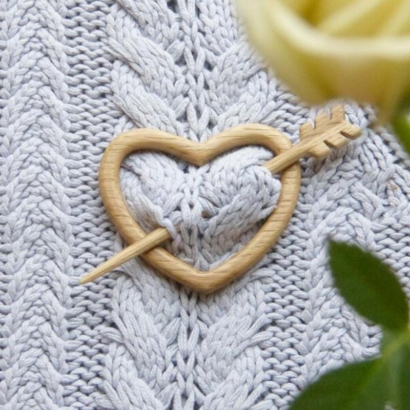 BowLift | Sweet animal brooch made of wood