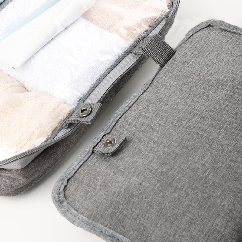 BowLift | Travelique Travel Cosmetic Organizer | Compact & Water-Repellent | With 4 Compartments & 360° Hook | For Women & Men