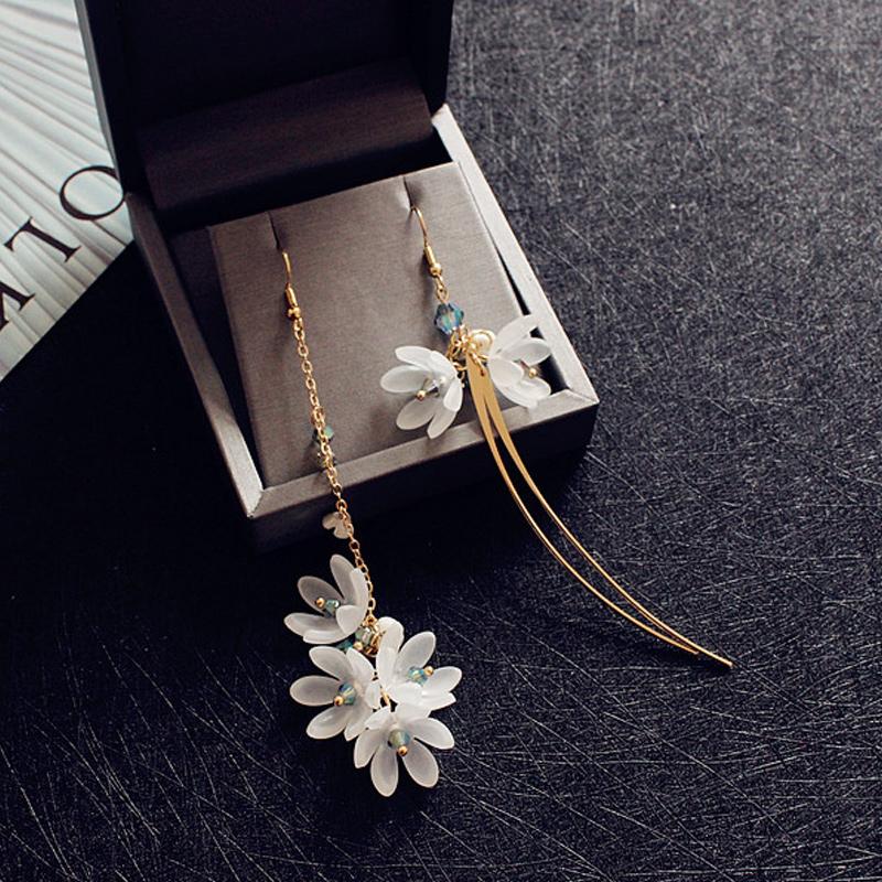 BowLift | Asymmetrical Flower Earrings