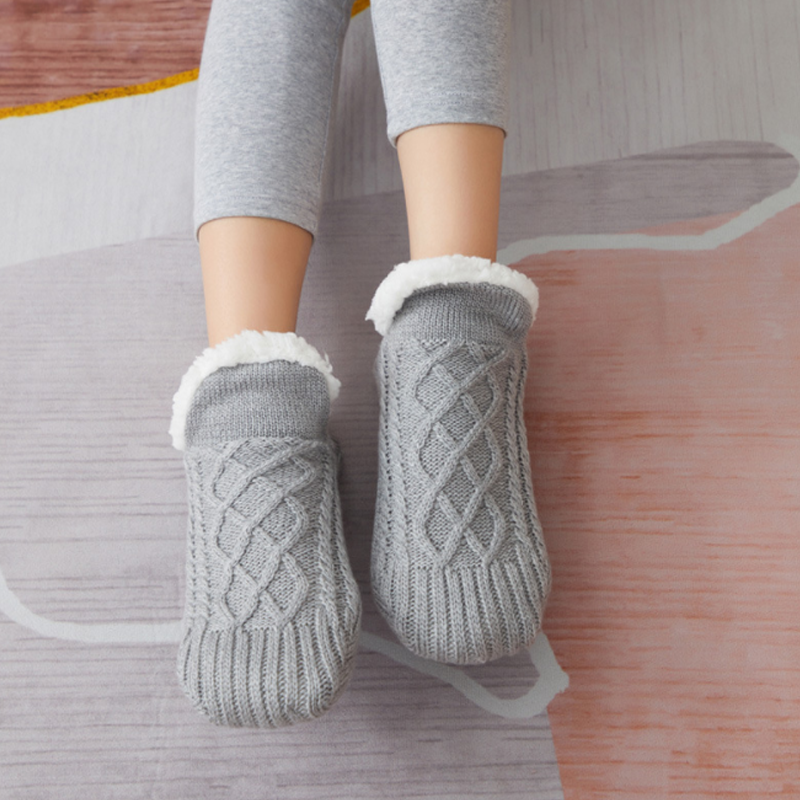 BowLift | V neck Cozy Socks Slippers