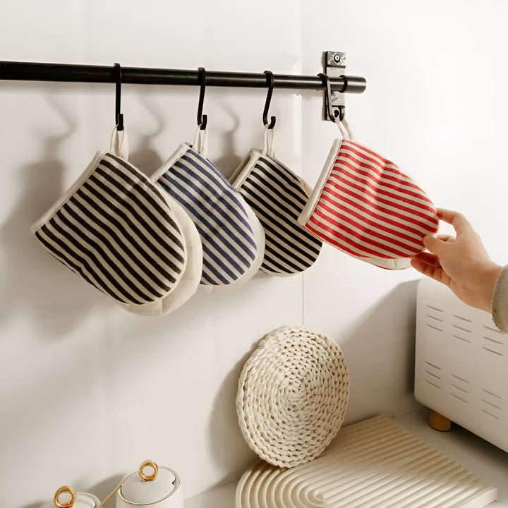 BowLift | Striped Heat-Resistant Kitchen Mitts
