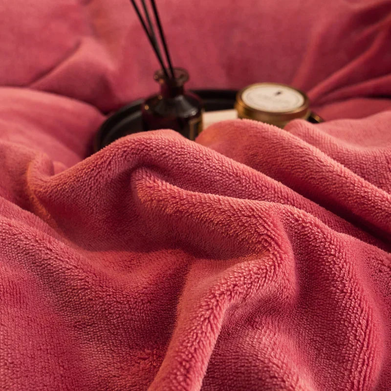 BowLift | PlushHaven Luxe Velvet Duvet Cover Set – Kingsize Warmth & Comfort