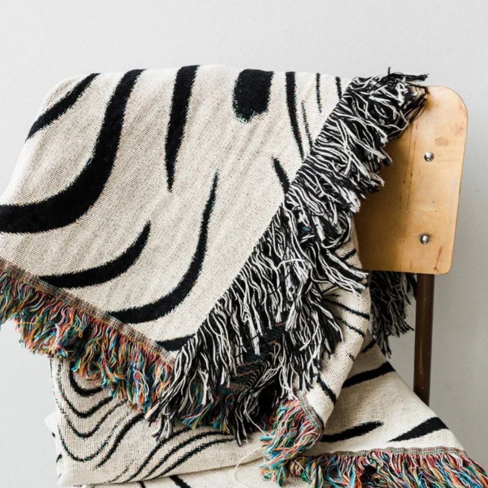 BowLift | Marble Woven Throw Blanket