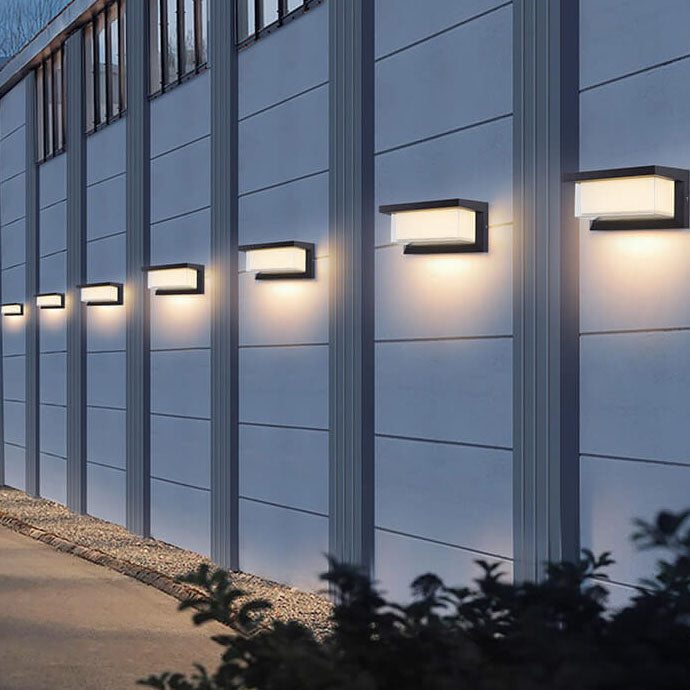 Modern Minimalist Solar Rectangle PC LED Outdoor Wall Sconce Lamp For Outdoor Patio | Bowlift