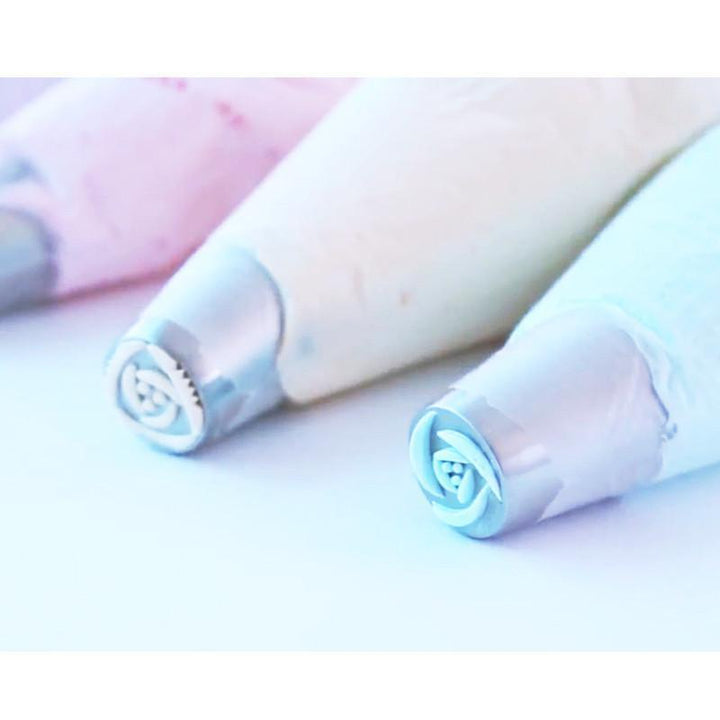 CakeLove - Flower-Shaped Frosting Nozzles | Bowlift