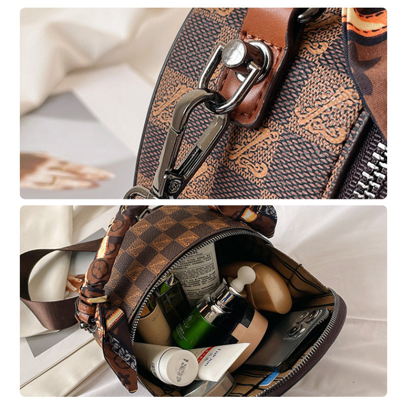 Fashionable Retro Bear Badge Shoulder Bag | Bowlift