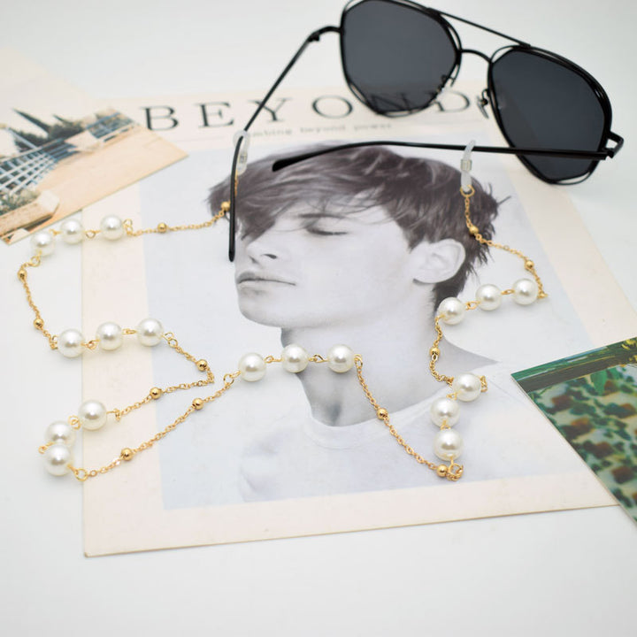 Elegant Pearl-Accented Eyewear Chain Bowlift 1786692160