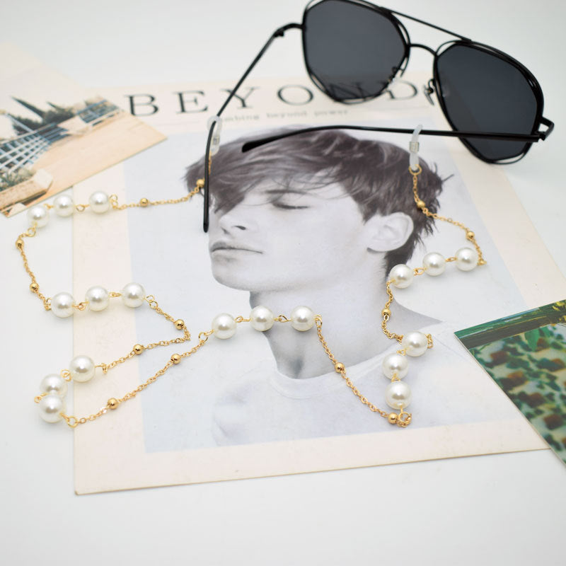 Elegant Pearl Chain Eyewear Holder Bowlift