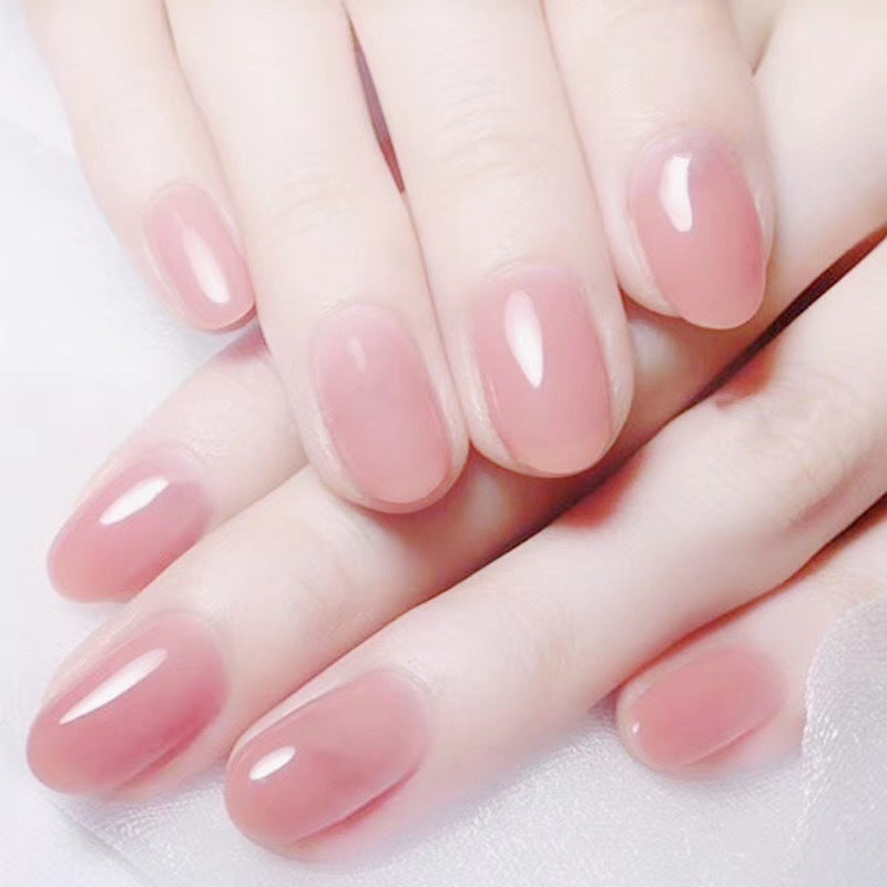 Elegant artificial nails in a natural look Bowlift