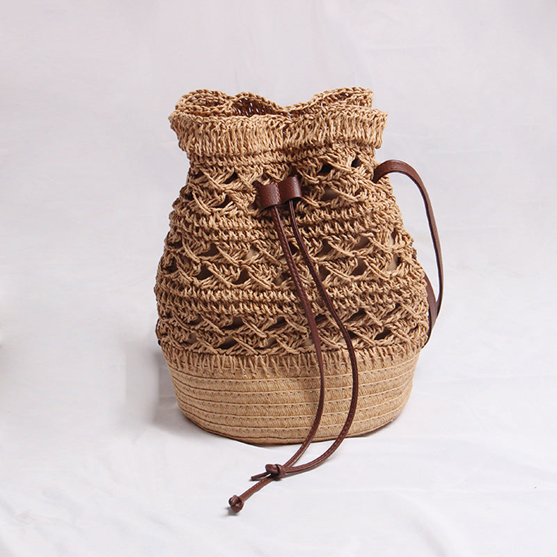 Handmade straw bag with leather accents Bowlift