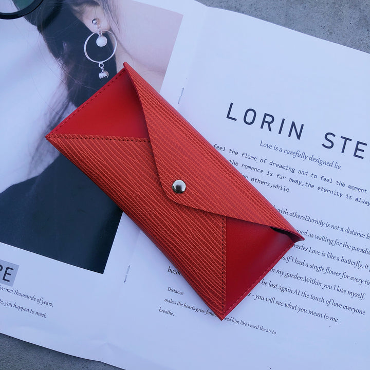 Chic Leather Wallet Bowlift