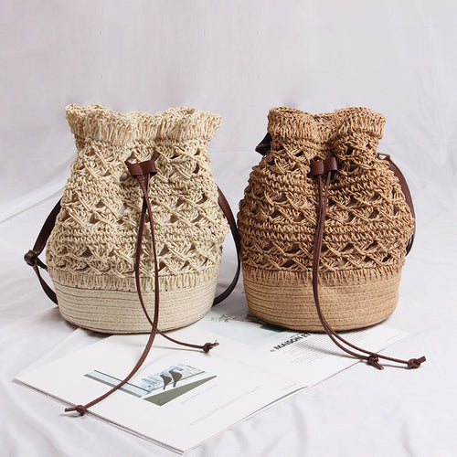 Handmade straw bag with leather accents Bowlift
