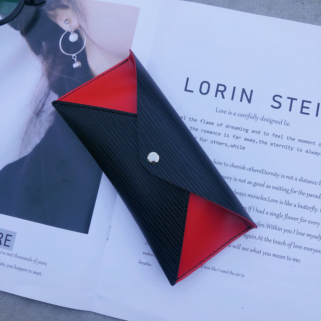 Chic Leather Wallet Bowlift
