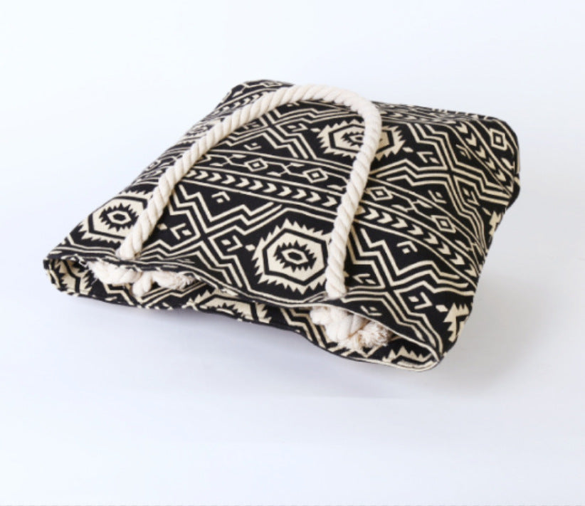 Beach bag with ethnic pattern Bowlift