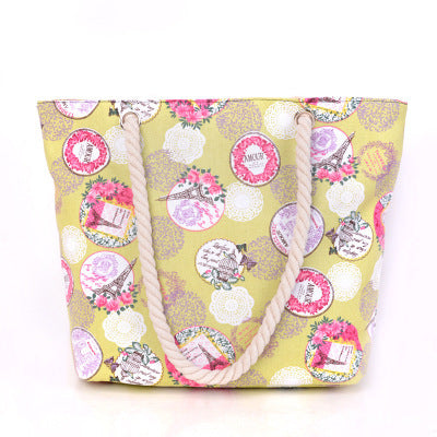 Spacious shopping bag with striking ethnic pattern Bowlift